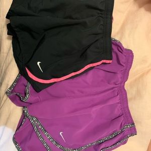 2 pairs of women’s nike shorts